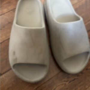 Comfortable White Slide Sandals